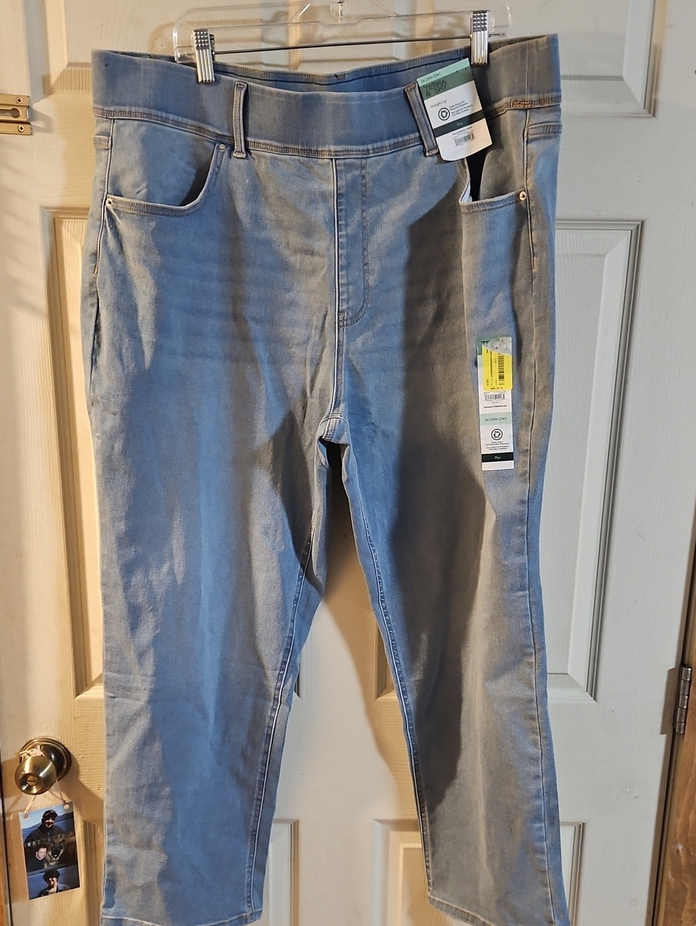 Terra & Sky Pull On High Rise Straight Leg Jeggings: NWT: SIZE 2X (20W-22W)